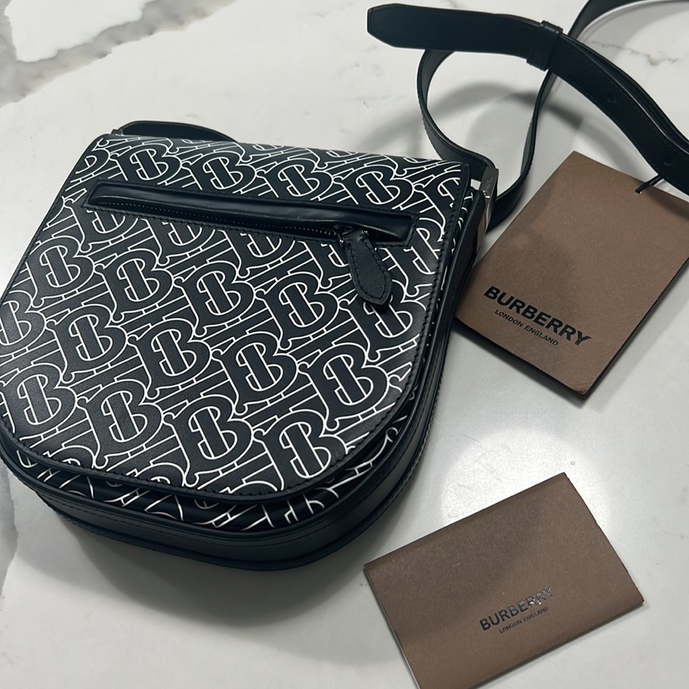 Burberry - Picture 9 of 12